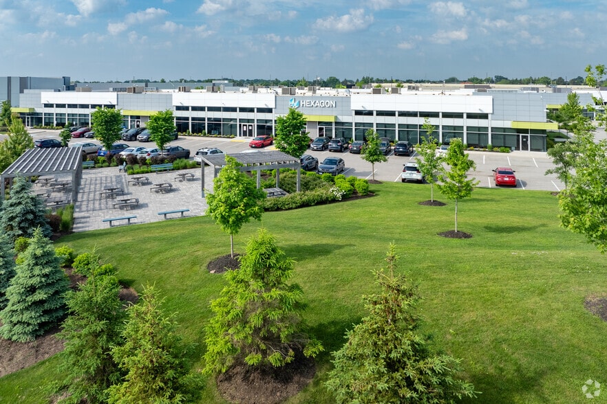 More Photos Of 529 Great Lakes Blvd, Oakville Unknown For Sale