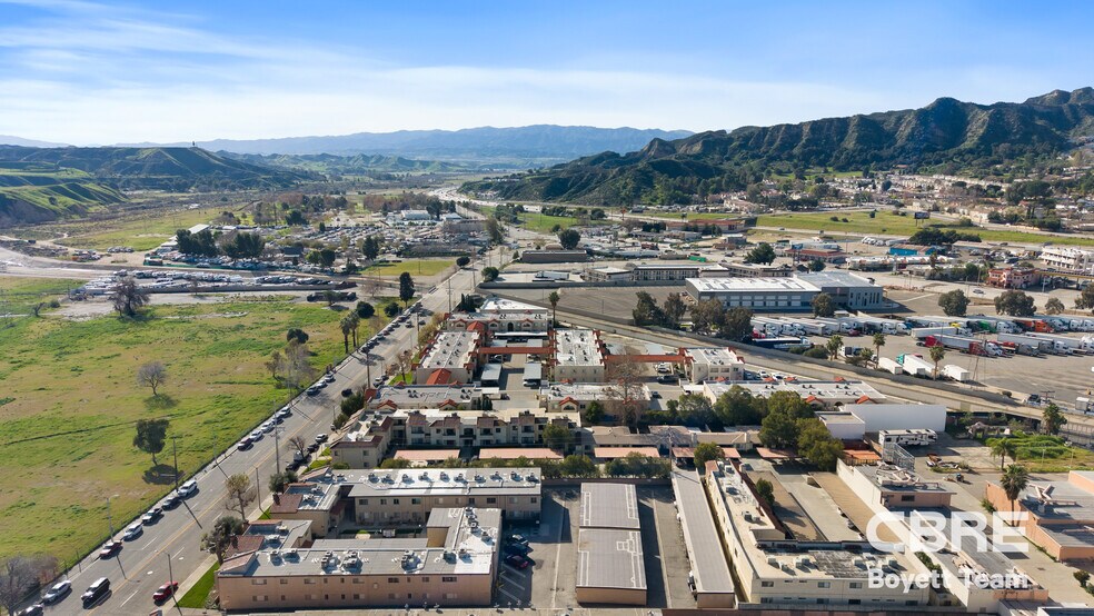 More Photos Of 31657 Ridge Route Rd, Castaic Apartments For Sale