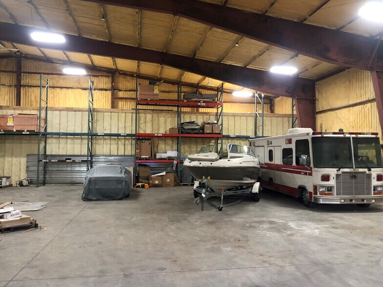 More Photos Of 900 Orchard Lake Rd, Pontiac Warehouse For Lease