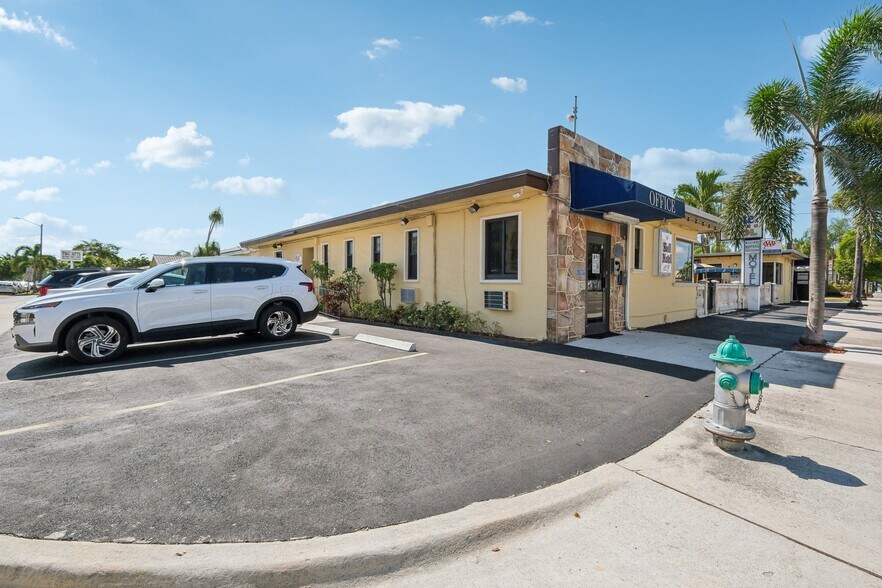 More Photos Of 1201 S Federal Hwy, Hollywood Hotel For Sale