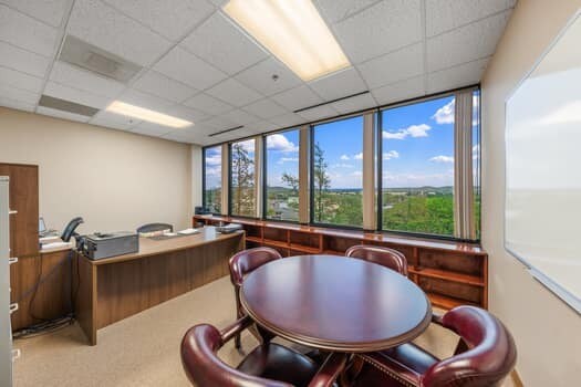 More Photos Of 222 S Sidney Baker St, Kerrville Office For Lease
