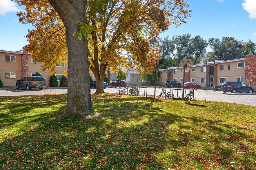 More Photos Of 1901 S 4th Ave, Pocatello Apartments For Sale