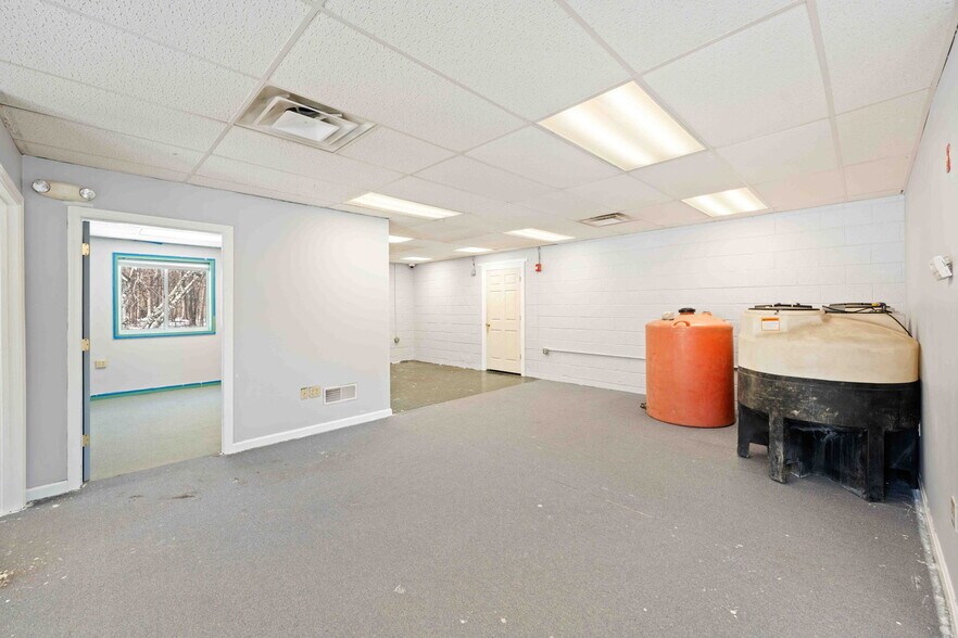 More Photos Of 191 2nd Ave, Warwick Warehouse For Sale