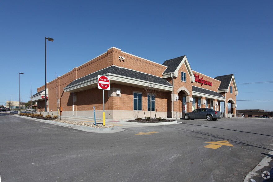 More Photos Of 1461-1505 E 151st St, Olathe Unknown For Lease