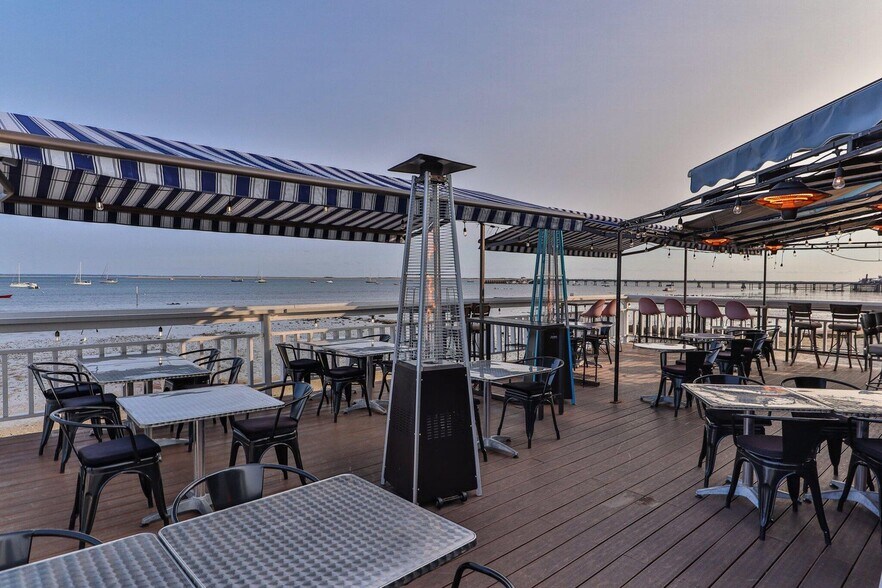 More Photos Of 193A Commercial St, Provincetown Bar For Sale