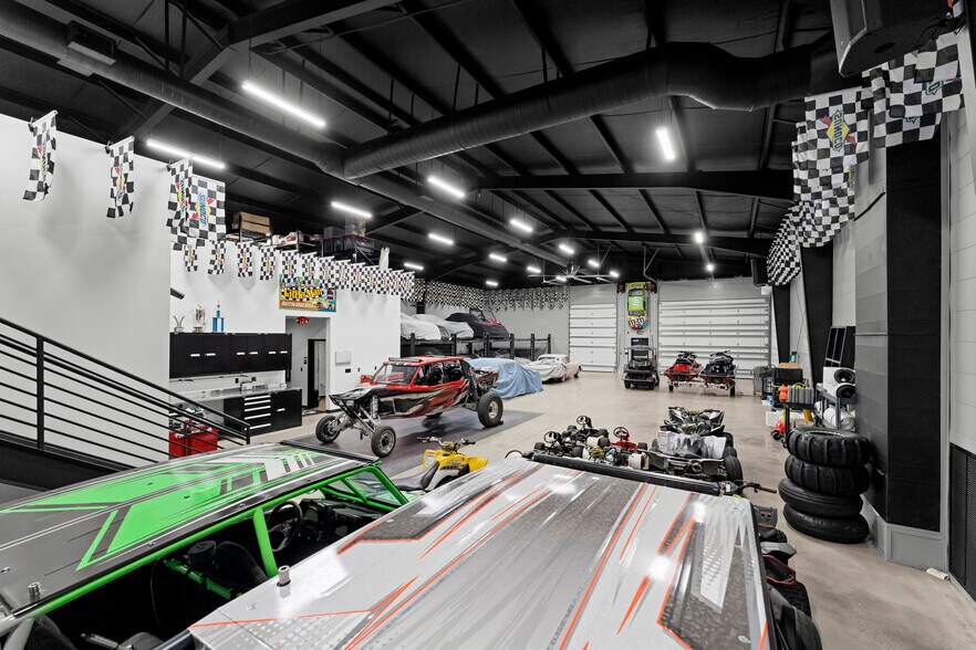 More Photos Of 2471 N Nc-16 Hwy, Denver Warehouse For Lease