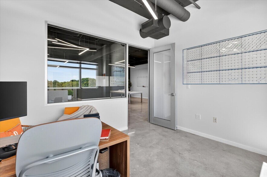 More Photos Of 7301 SW 57th Ct, South Miami Office For Sale