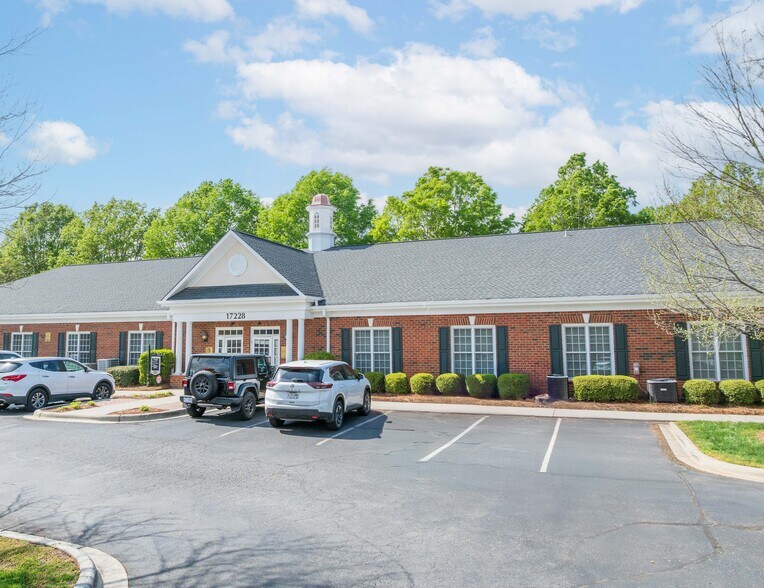 Primary Photo Of 17228 Lancaster Hwy, Charlotte Medical For Lease