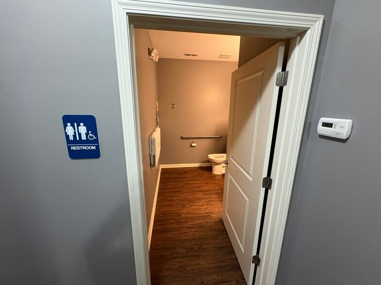 More Photos Of 10534-10536 Coldwater Rd, Fort Wayne Office For Lease