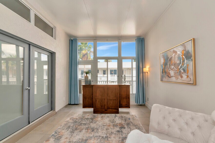 More Photos Of 1345 2nd St, Sarasota Office Residential For Sale