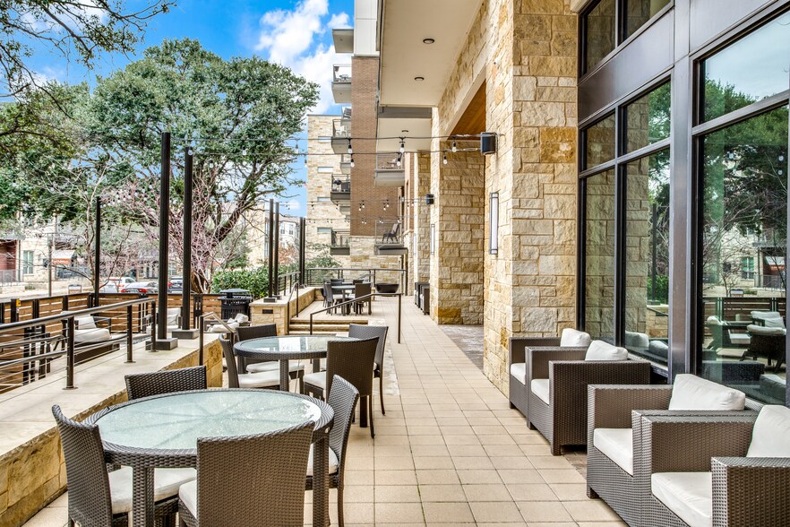 More Photos Of 4646 Amesbury Dr, Dallas Apartments For Lease