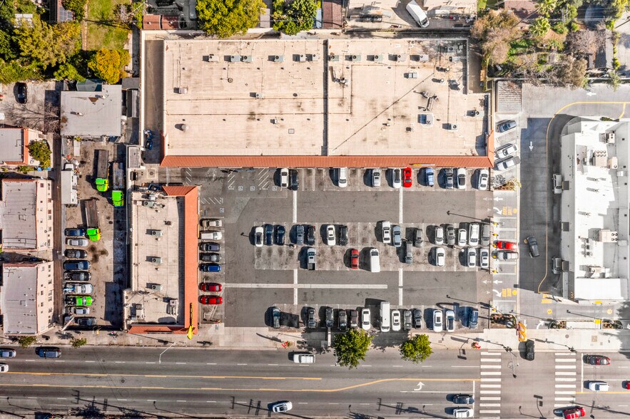 More Photos Of 1700-1732 S Western Ave, Los Angeles General Retail For Lease