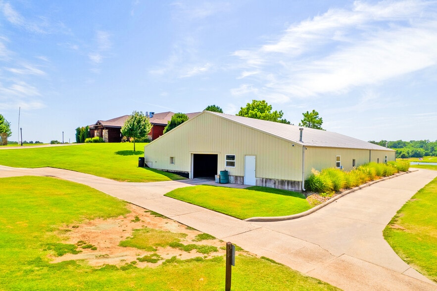More Photos Of 10301 S 600 Rd, Miami Golf Course Driving Range For Sale