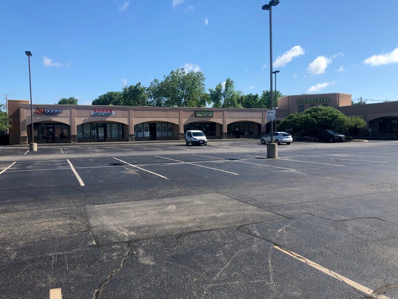More Photos Of 510 N Cunningham Ave, Urbana General Retail For Lease