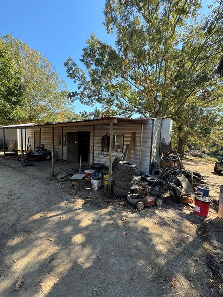 More Photos Of 820 Sligo St, Woodville Auto Repair For Sale