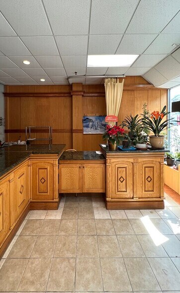 More Photos Of 414 NE 70th St, Seattle Apartments For Sale