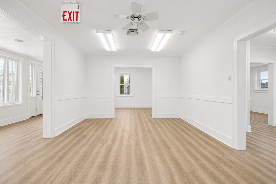 More Photos Of 118 Columbus Ave, Valhalla Office Residential For Lease