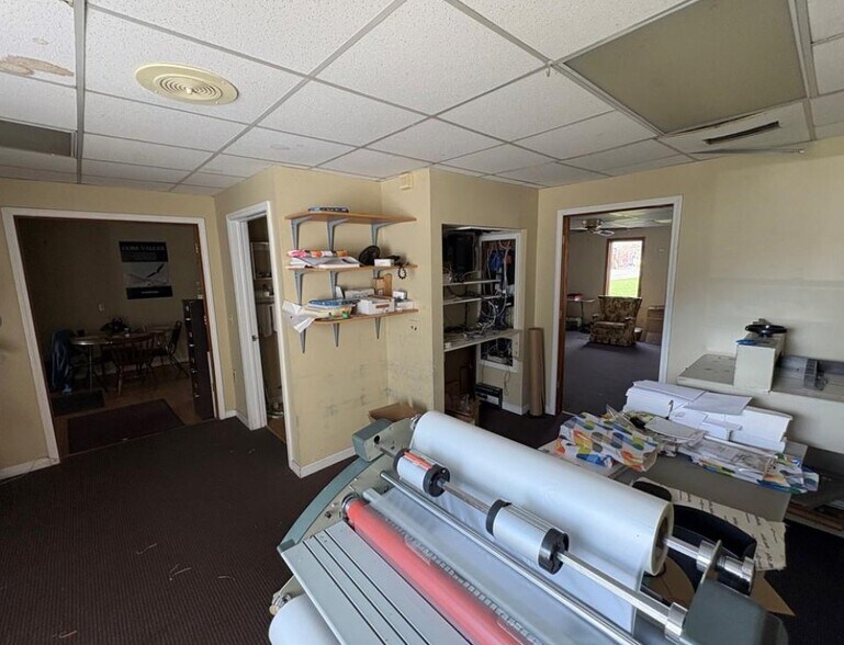 More Photos Of 8-10 S High St, Victor Freestanding For Sale