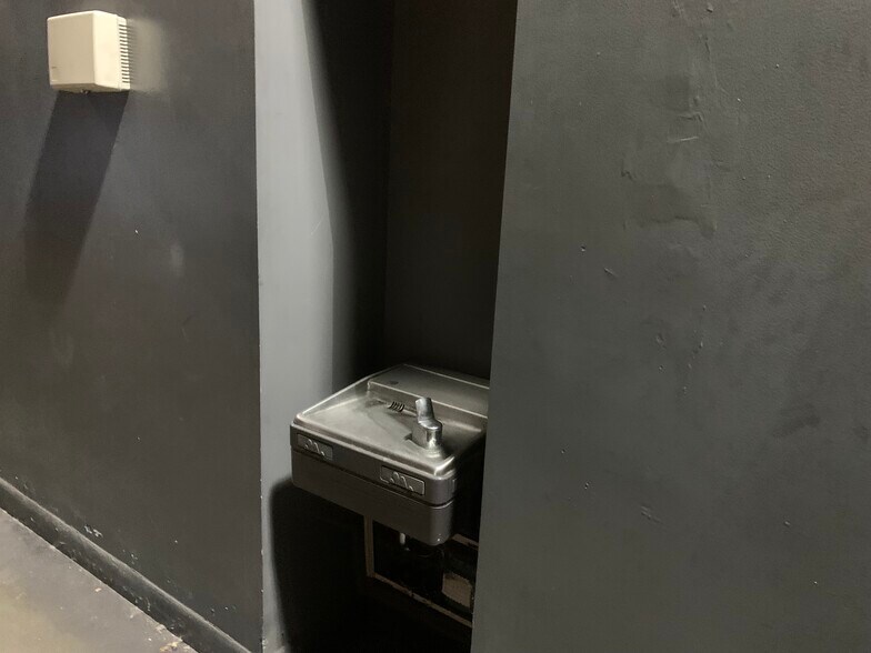 More Photos Of 207 Dunson St, Andalusia Light Distribution For Sale