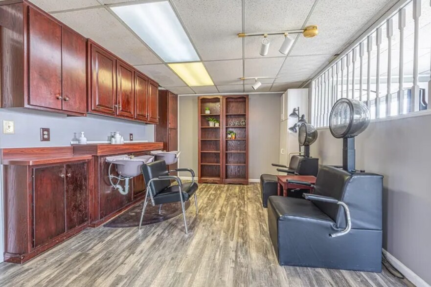 More Photos Of 161 Pittsburgh St, Uniontown Freestanding For Sale