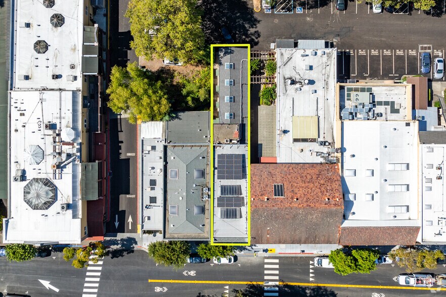 More Photos Of 30 Miller Ave, Mill Valley Storefront For Sale