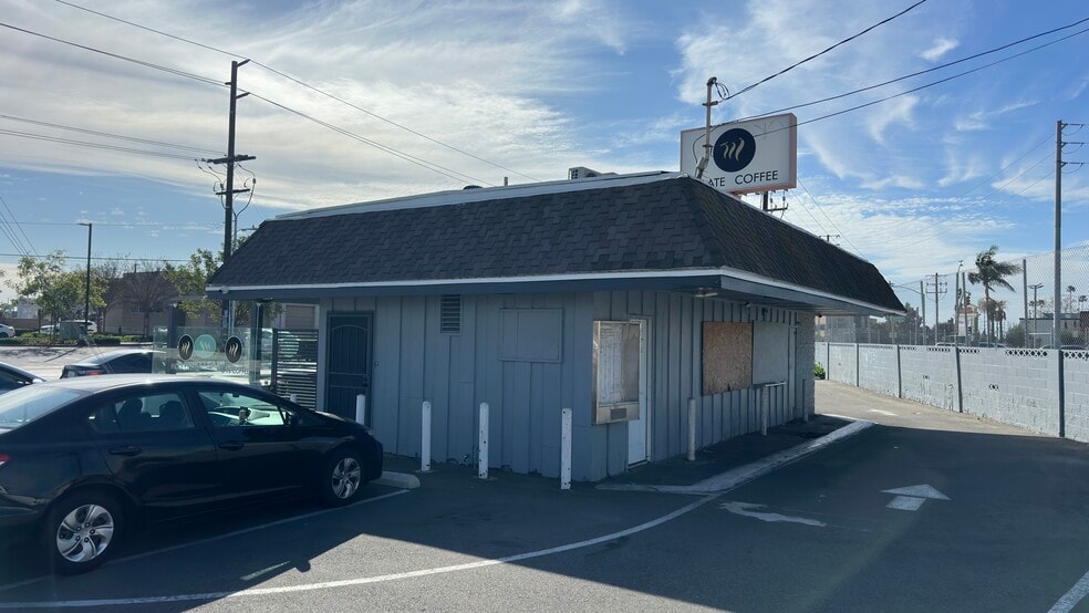 More Photos Of 10051 McFadden Ave, Westminster Fast Food For Lease