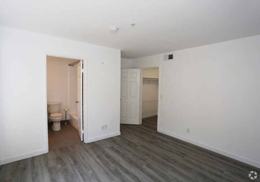 More Photos Of 8815 Cynthia St, West Hollywood Apartments For Sale
