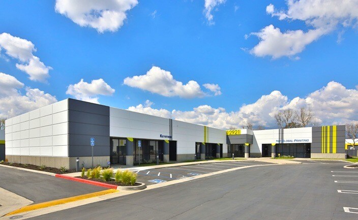 More Photos Of 12981 Ramona Blvd, Irwindale Warehouse For Lease