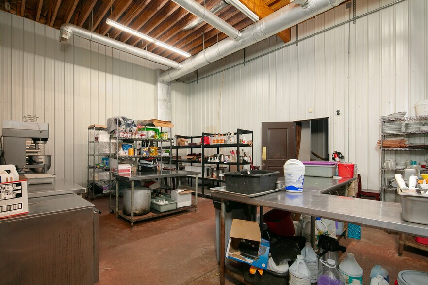 More Photos Of 6825 Old Richmond Rd, Lexington Winery Vineyard For Sale