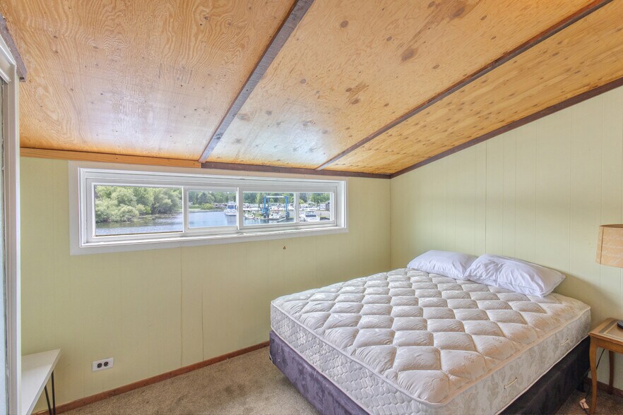 More Photos Of 356 King St, Fair Haven Marina For Sale