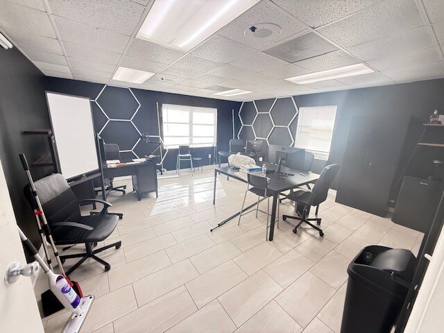 More Photos Of 3852 L B Mcleod Rd, Orlando Warehouse For Sale