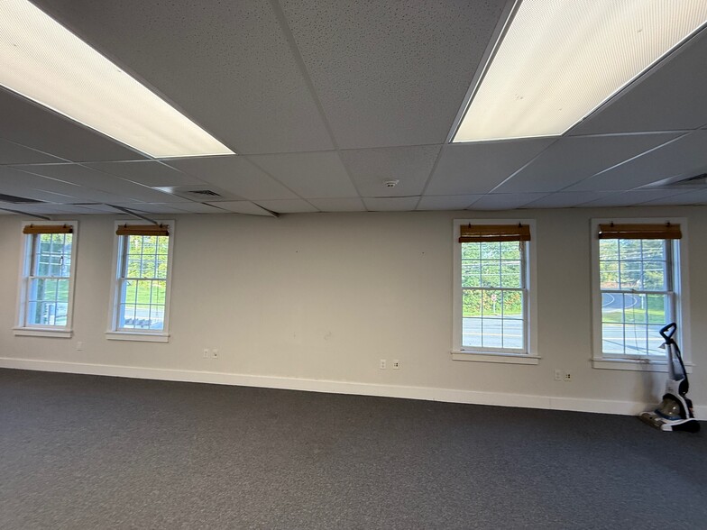 More Photos Of 4 Cornwall Rd, Warren Unknown For Lease