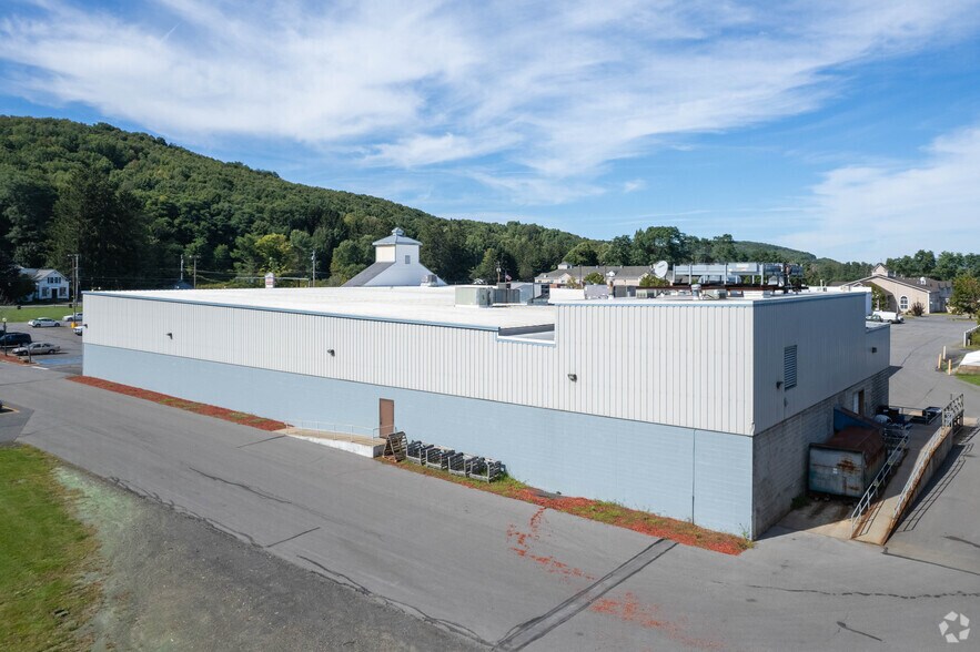 More Photos Of 5-19 Commons Dr, Cooperstown General Retail For Lease