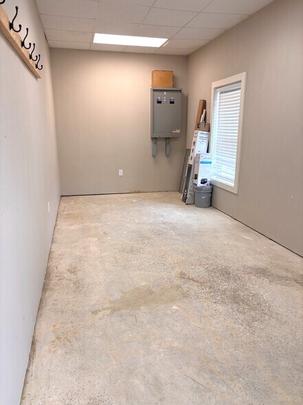 More Photos Of 629 E Forsyth St, Americus Office For Sale