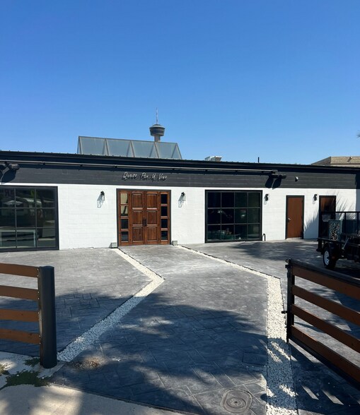 Primary Photo Of 940 S Alamo St, San Antonio Freestanding For Lease