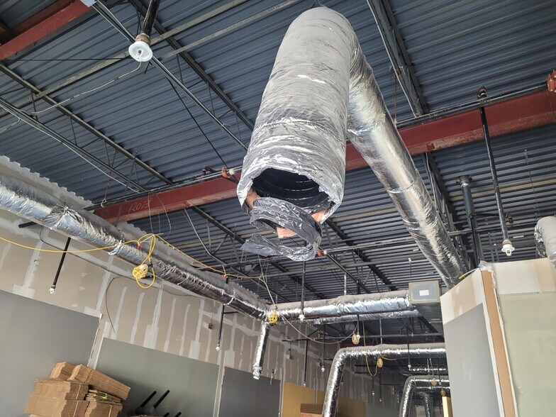 More Photos Of 1355-1369 Georgesville Rd, Columbus General Retail For Lease