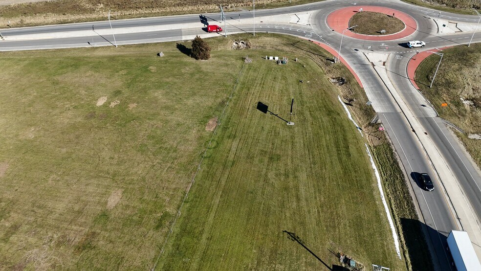 More Photos Of 4414 State Road 92, Brooklyn Industrial For Lease