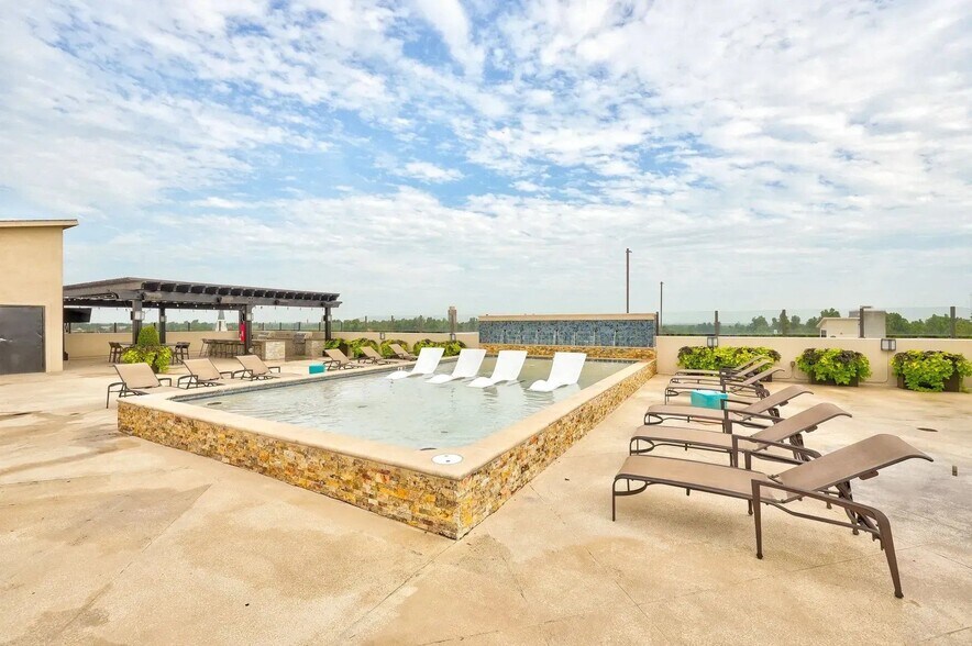 More Photos Of 1325 N Walker Ave, Oklahoma City Apartments For Lease
