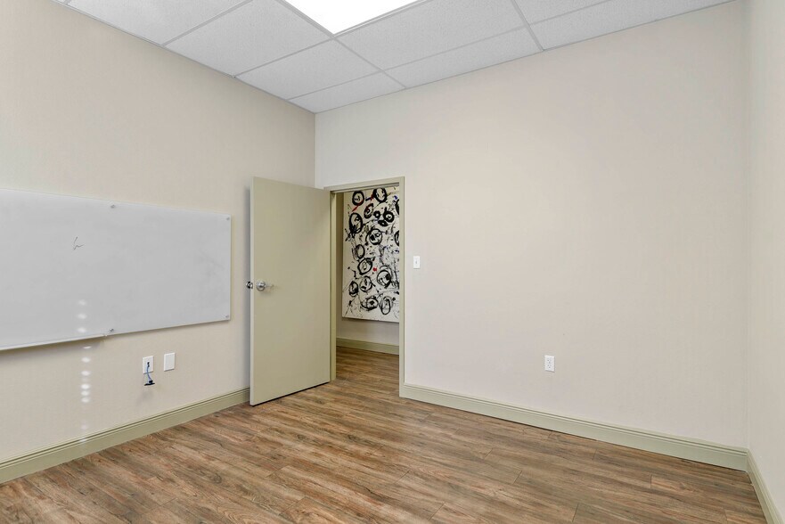 More Photos Of 871 Outer Rd, Orlando Medical For Lease