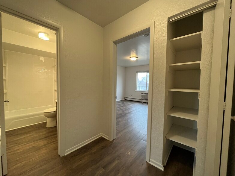 More Photos Of 101 Nicholson St, Joliet Apartments For Sale