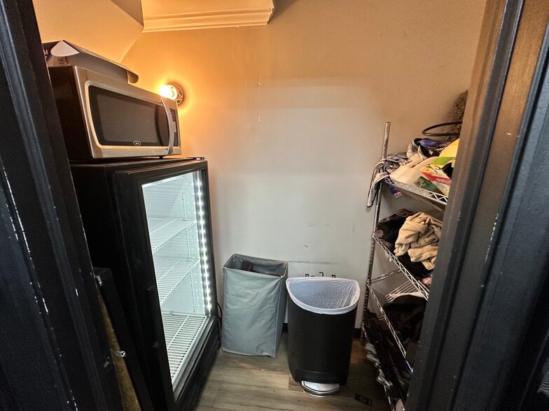 More Photos Of 7 Todd Dr NE, Concord Medical For Lease