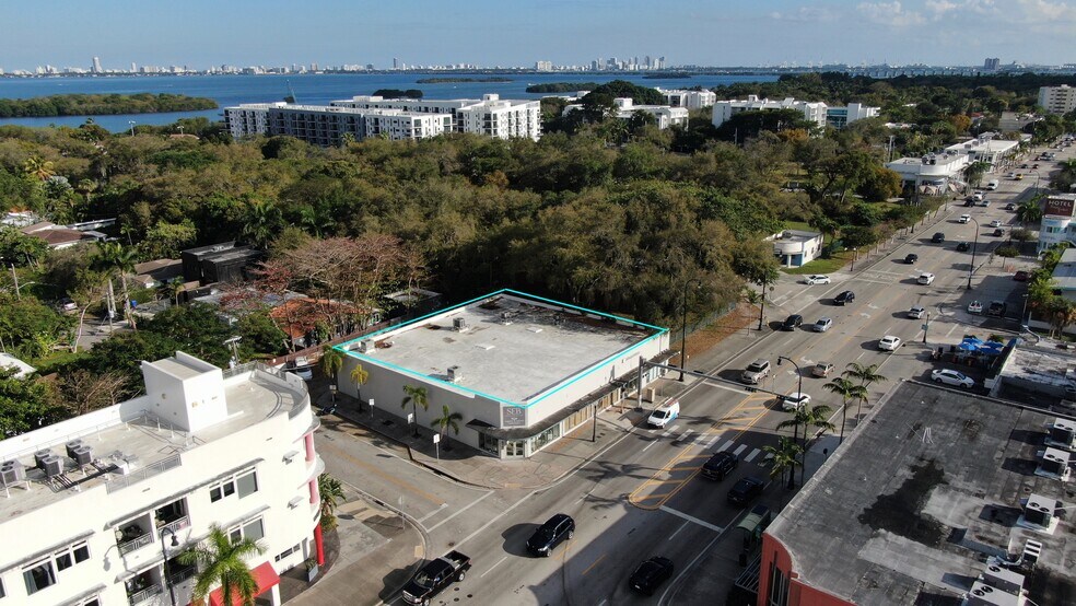 More Photos Of 6621 Biscayne Blvd, Miami Storefront For Sale
