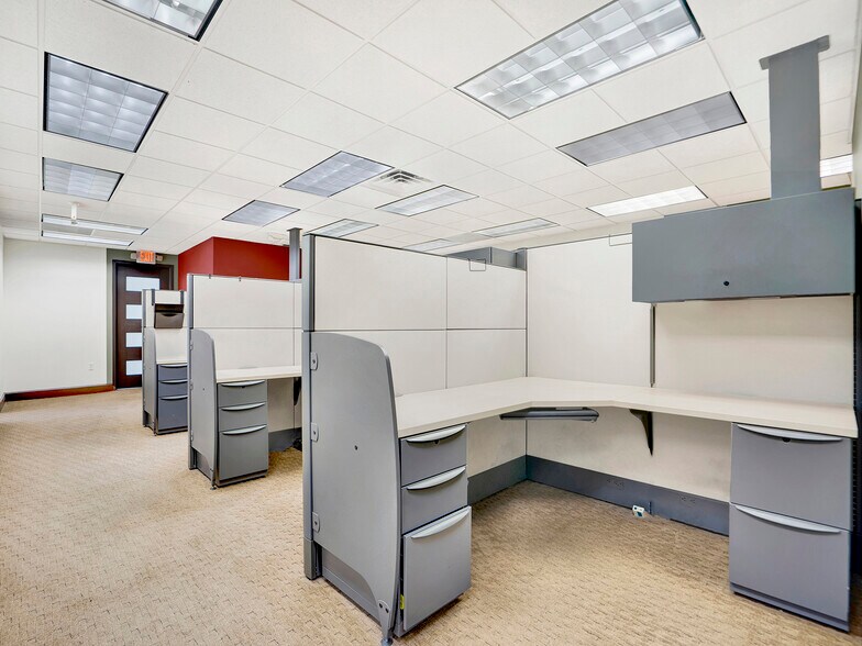 More Photos Of 4070-4090 Laguna St, Coral Gables Medical For Lease