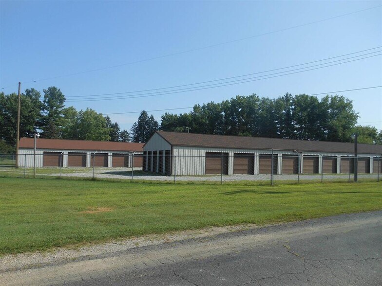 Primary Photo Of 3905 32nd St, Port Huron Truck Terminal For Sale