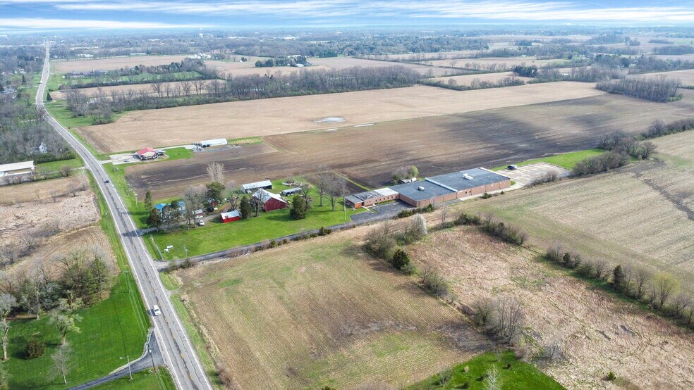 More Photos Of 4220 Springfield-Jamestown Rd, Springfield Warehouse For Lease