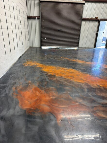 More Photos Of 3903 Industry Blvd, Lakeland Warehouse For Lease