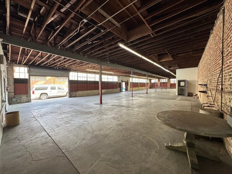 More Photos Of 2266 E 38th St, Vernon Warehouse For Lease