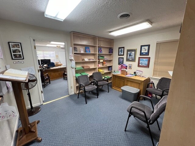 More Photos Of 907 S Main St, Copperas Cove Office For Sale