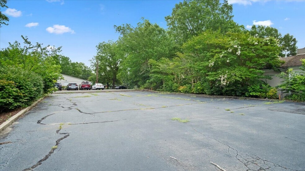 More Photos Of 109 Gilliam St, Oxford Medical For Lease