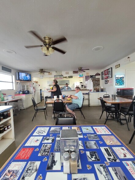 More Photos Of 1102 W. North St, Louise Restaurant For Sale